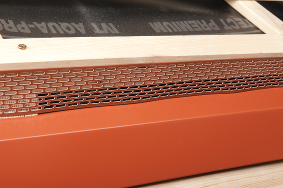 Eaves Protection Mesh PVC red on roof